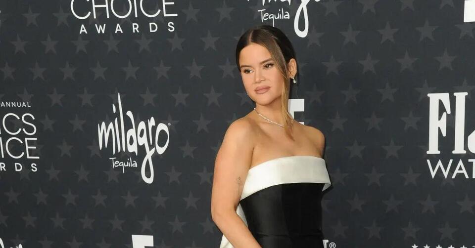 Maren Morris Bares Her Abs In Skimpy Black Bikini After Announcing New