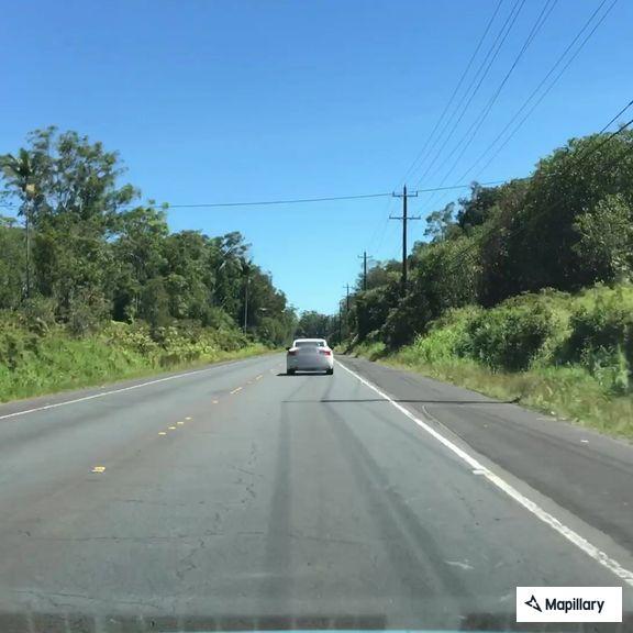 Minor crash involving van and sedan on Volcano Road