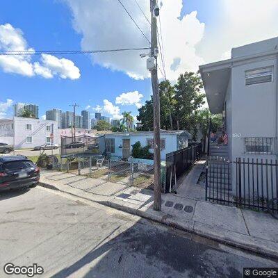 Man found unconscious on bench in Miami