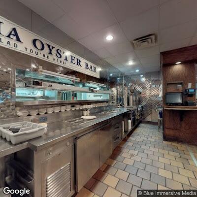22-year-old woman repeatedly passing out at oyster bar