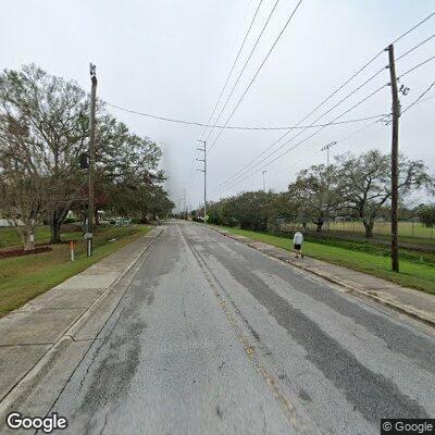 Person fainting near bushes on Lake Ave NE in Largo
