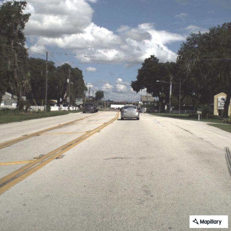 Elderly driver enters oncoming traffic on Dundee Road