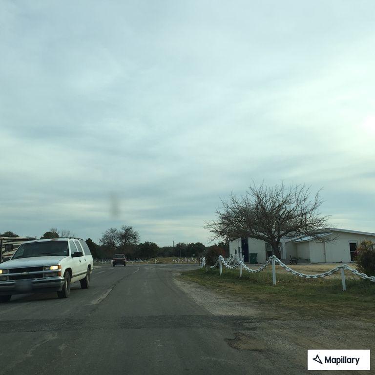 Driver in blue truck swerving in Robinson Park