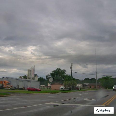 Rail crossing signal malfunction on Blackshear Avenue