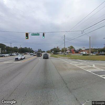 Driver flees after hitting bicyclist on Veterans Parkway