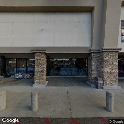 Child locked in car at Kroger parking lot on I-55 North