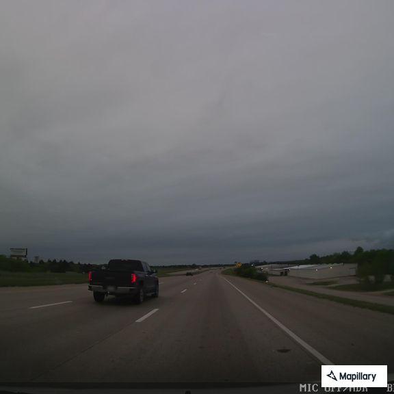 Disabled sedan on I-45 near 8th Street in Ferris