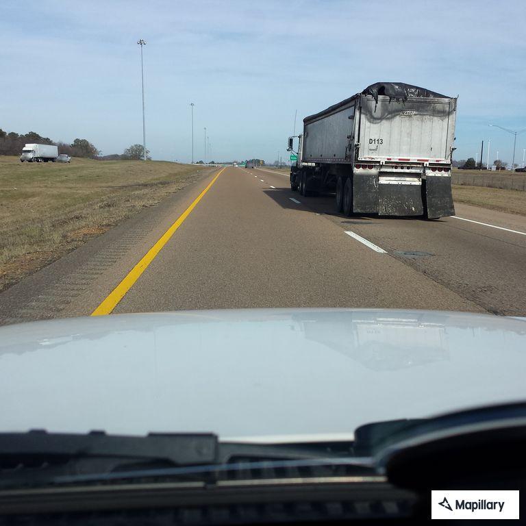 Stolen vehicle recovered on I-55 near Canton