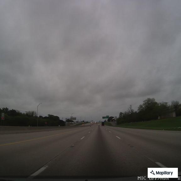 Mutual aid medical dispatch to Hutchins on I-45 south