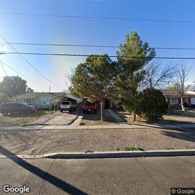 Person unable to put weight on knee near west 12th street in Safford