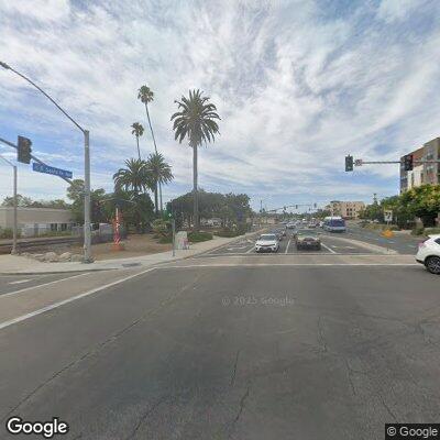Disabled car blocking lanes on North Santa Fe Avenue