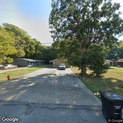 Person with chest pain near N 6th St, Greenville