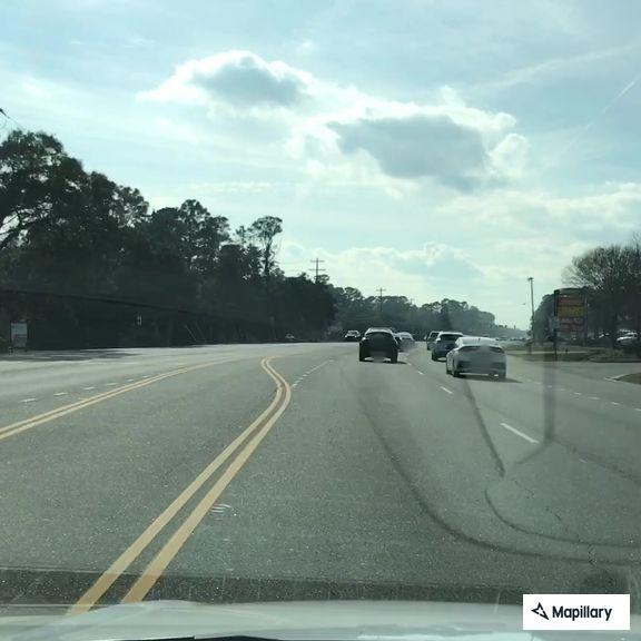 Group tries to fight customers at Pawleys Island