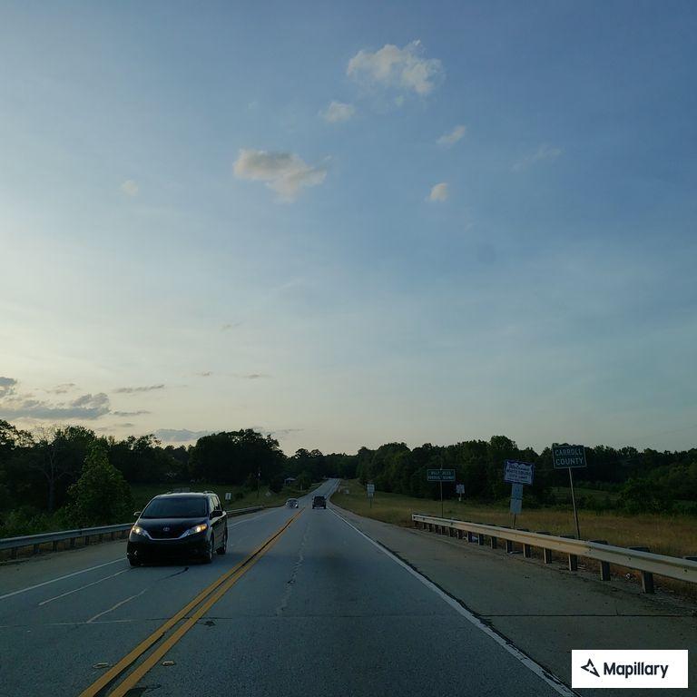 White Pontiac with Georgia tag reported on Highway 5