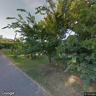Person with chest pains near Little River street