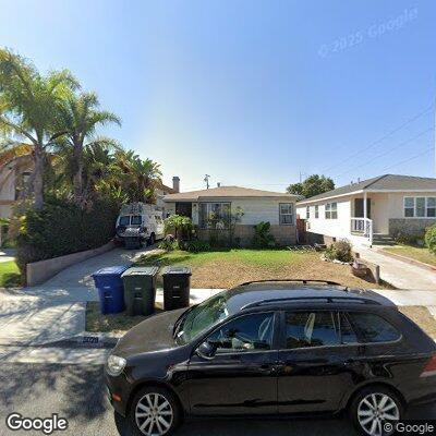 Person threatening self with knife in Hawthorne home