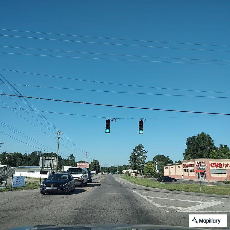 Two-vehicle crash with property damage at US 31 and AL 91