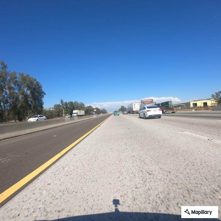 Vehicle rear window damaged on eastbound I-10