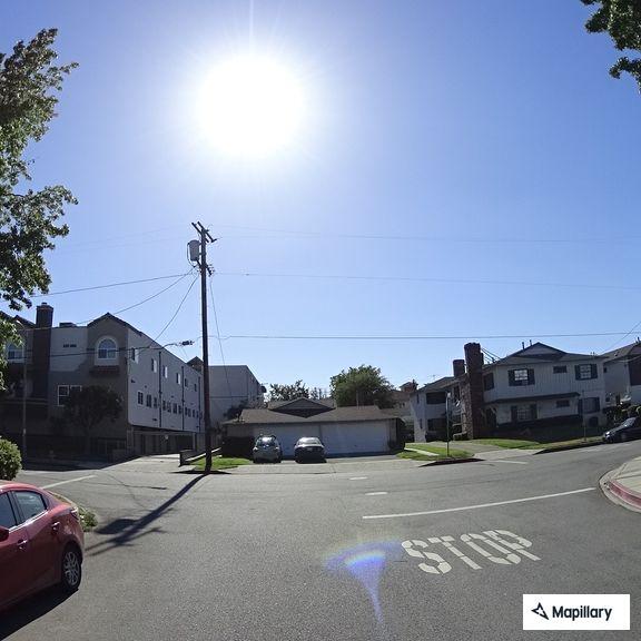 Automatic fire alarm on Lincoln Avenue