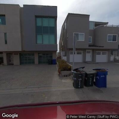 Residential alarm with unknown woman at Ocean Drive