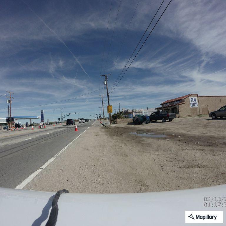 Injury traffic crash on Pearblossom Highway