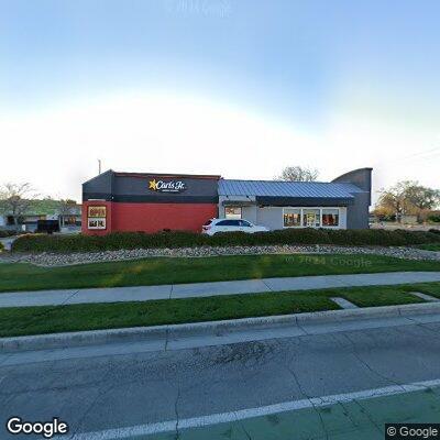 Man seen hitting woman near Avenue J fast food