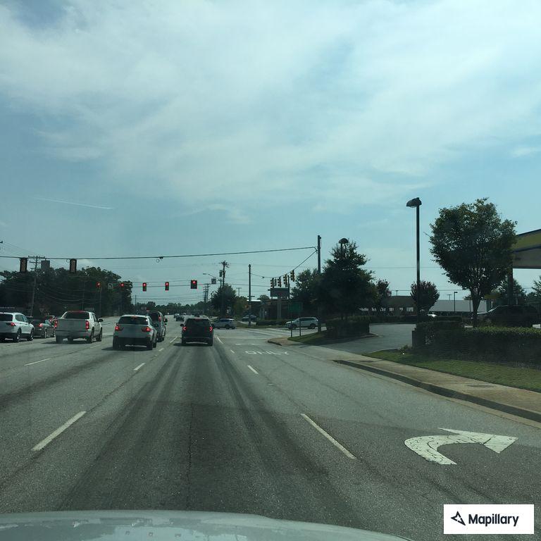 Crash with injuries on John B White Sr Boulevard