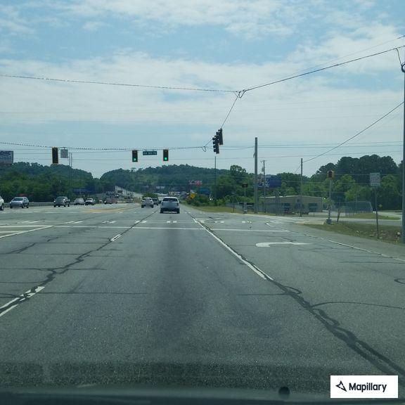 Patient ambulatory at Battlefield Pkwy and Old Mill Rd