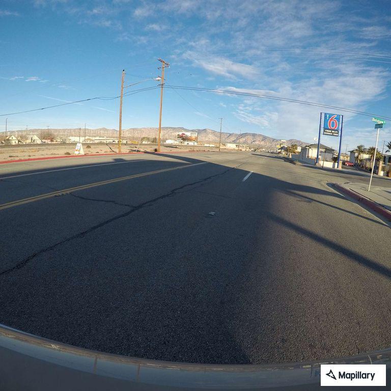 Search for fleeing suspect near vacant Mojave house