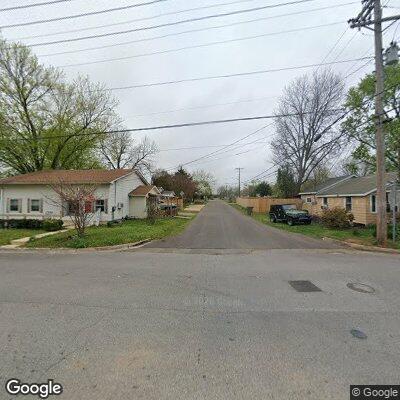 Report of gas or chemical odor on 6th Street