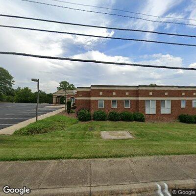 Person suffers abdominal pain near North DeKalb Street