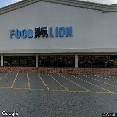 Driver leaves scene after crash at Food Lion