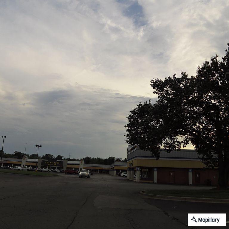 Sinkhole reported at McDonald’s on North Calderwood