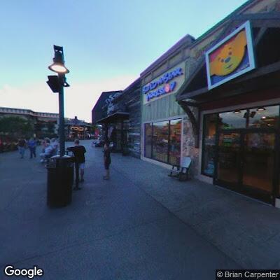 Child injured at store seeks officer report