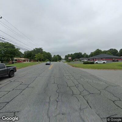 Traffic stop with Toyota Highlander at intersection