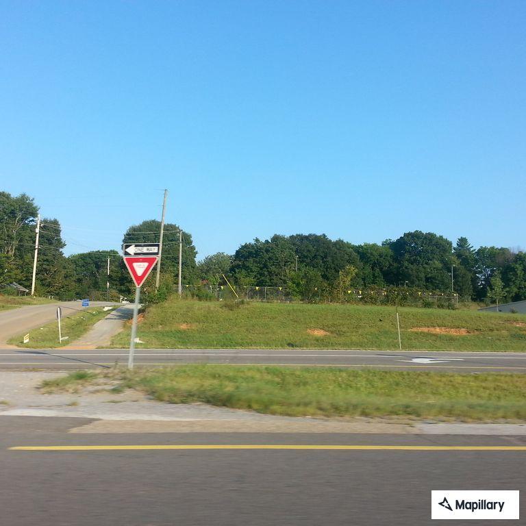 Person experiencing chest pains at Roberts Rd and Rutledge Pike