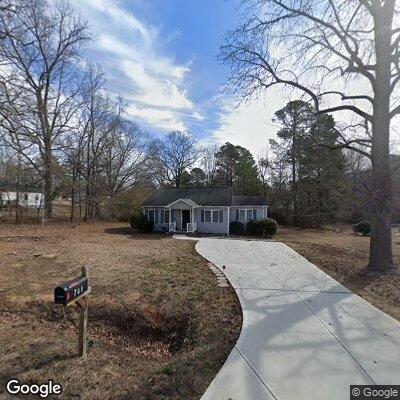 Civil domestic issue reported on North Pine Street