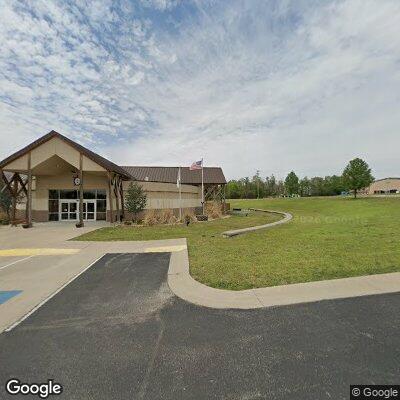 Child with leg laceration and heavy bleeding at cultural center