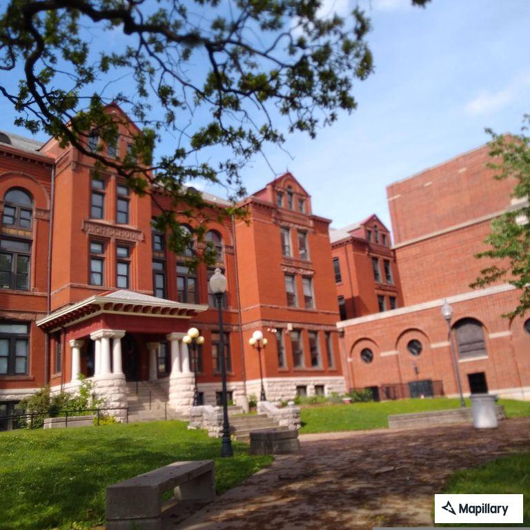 Man threatens health department staff downtown