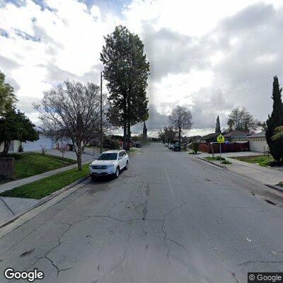Woman aged 59 having breathing difficulty near Malden Ave