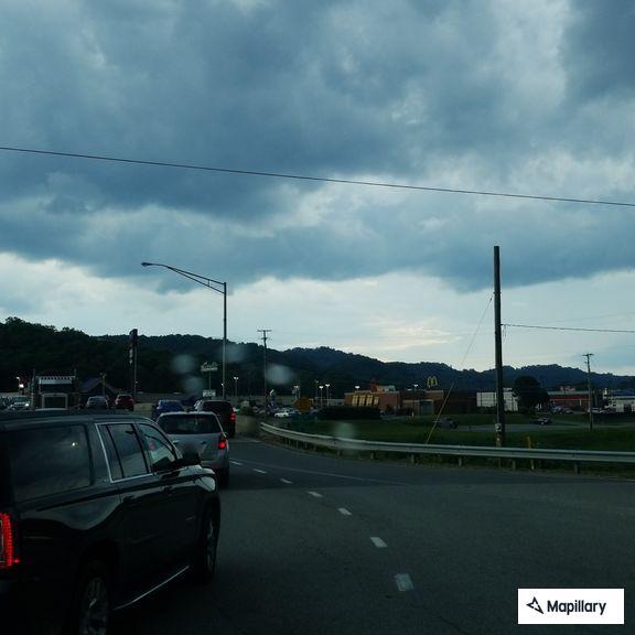Reckless tractor trailer reported on US 119 and US 23