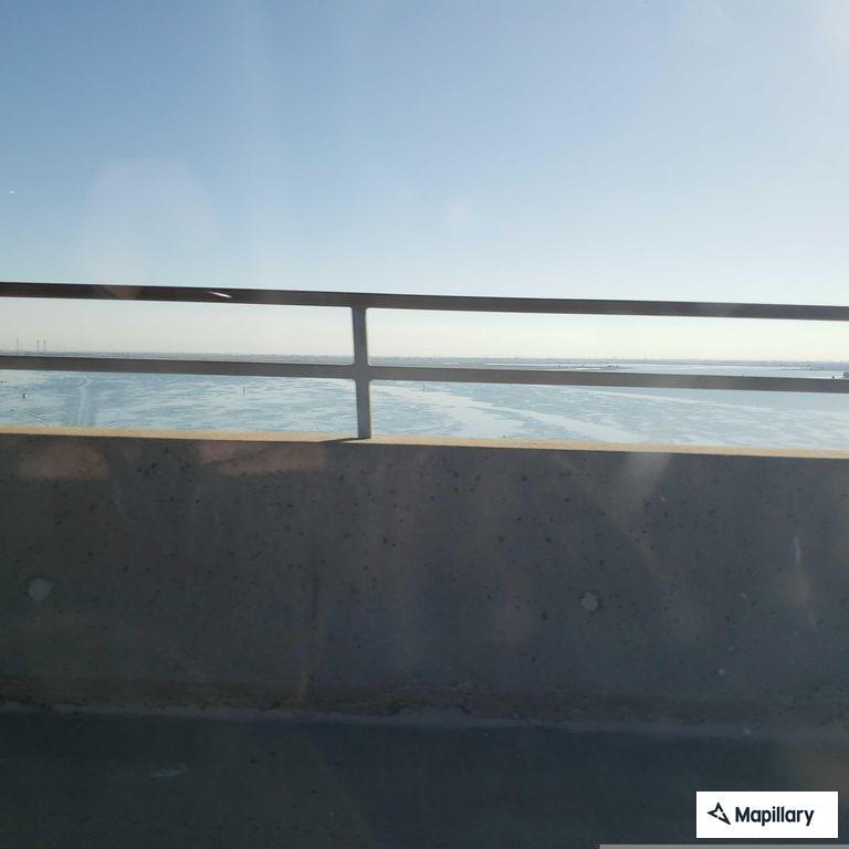 Vehicles blocking southbound lanes near Antioch Bridge