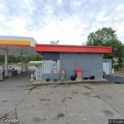 Assistance for broken-down car at gas station