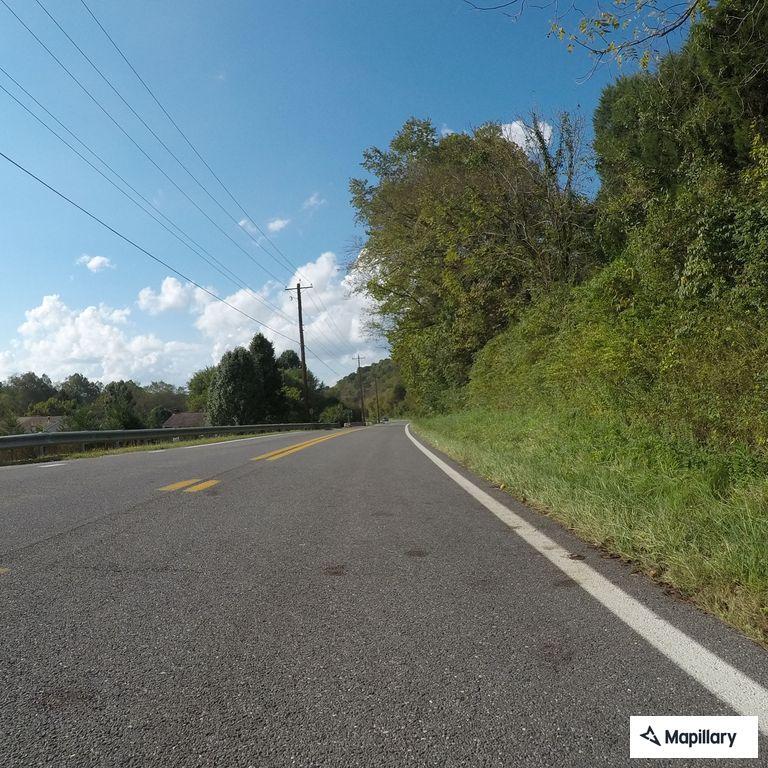 Vehicle nearly causes head-on crash on Route 152