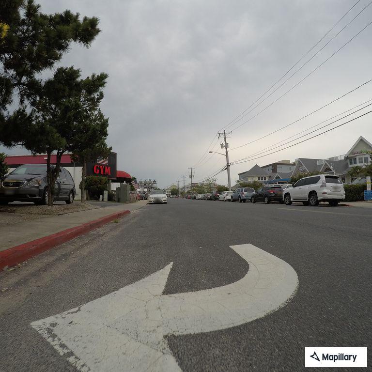 Man urinates in mailbox near 67th Street beach