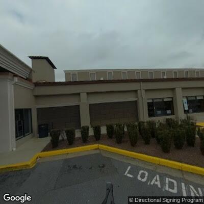 Man hit in head with pipe at hotel parking lot