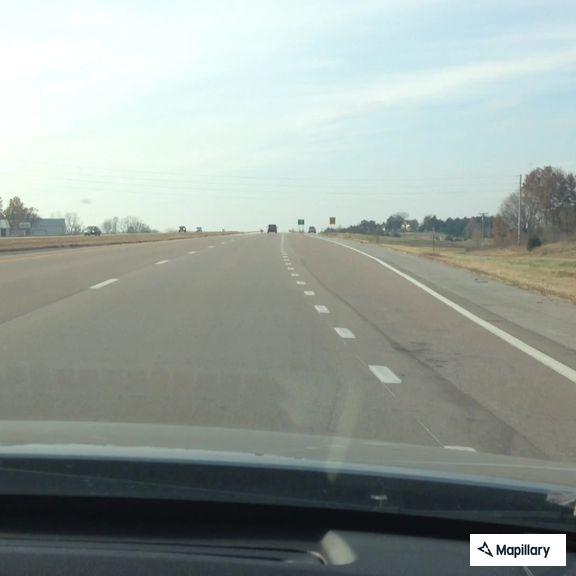 Erratic driving report on Missouri 7 near Urich