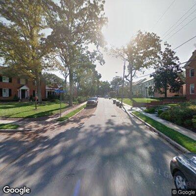 Woman possibly in mental distress at Berkeley Road