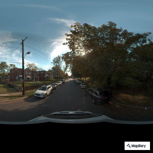 Stalled car blocks traffic on Second Street