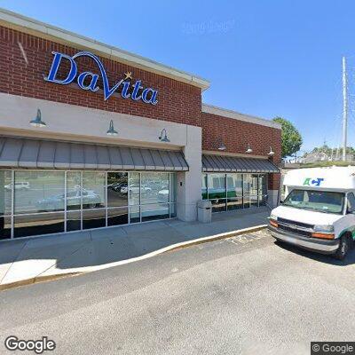 60-year-old man with allergic reaction at dialysis center